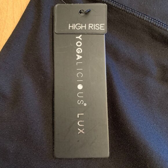 NWT Yogalicious Lux Shorts Black Size Small - Picture 5 of 5